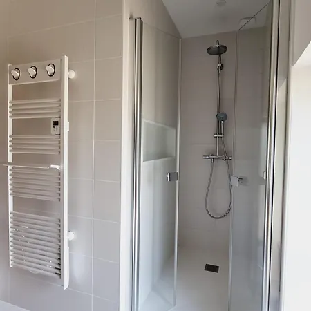 Gite Le Chambougeal Avec Spa Privatif Lagraulière Exterior foto