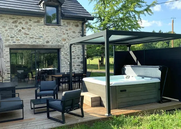 Gite Le Chambougeal Avec Spa Privatif