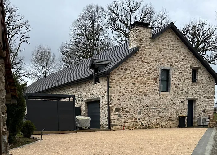 Gite Le Chambougeal Avec Spa Privatif