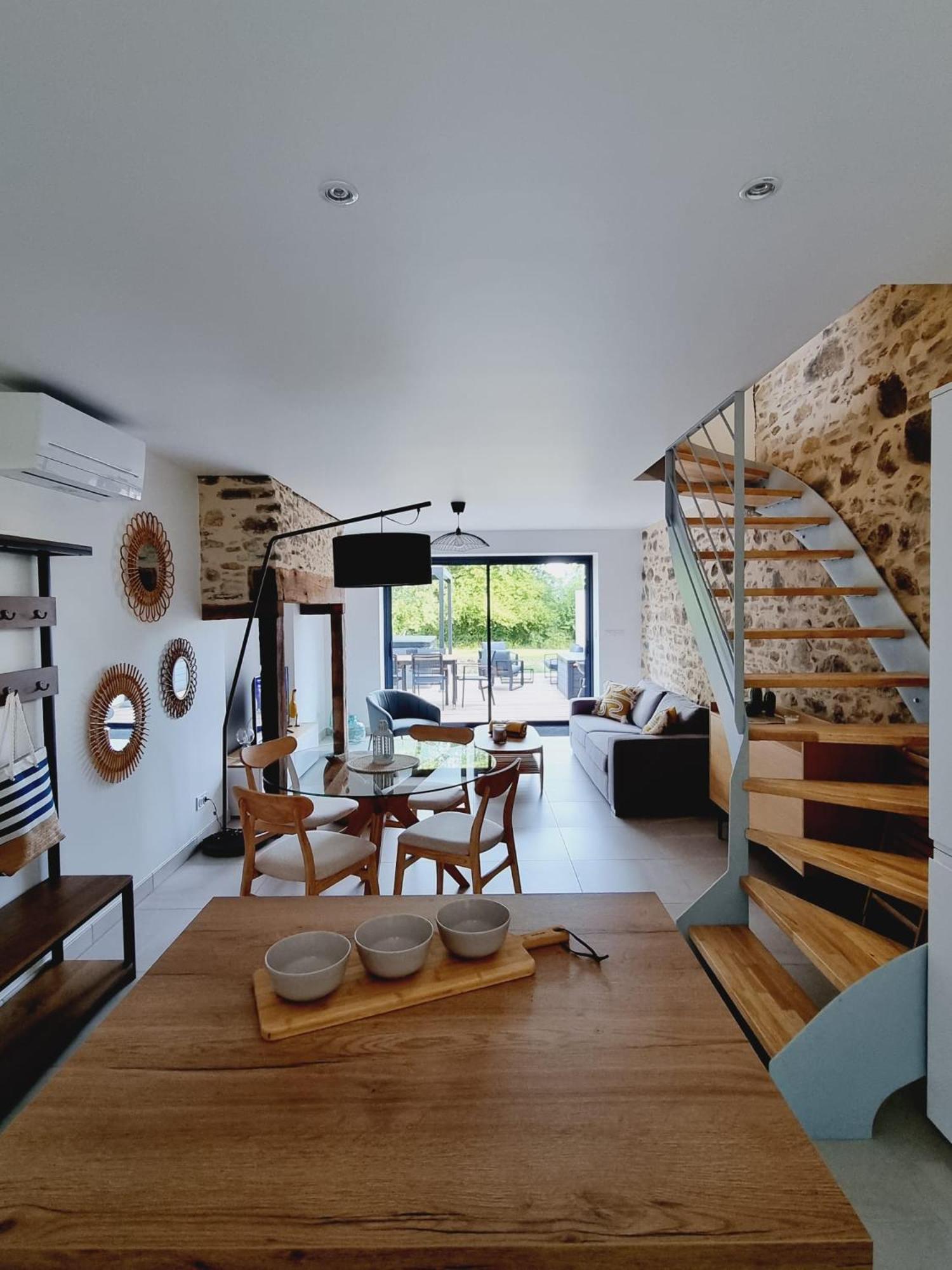Le Chambougeal Avec Privatif Holiday home Lagrauliere